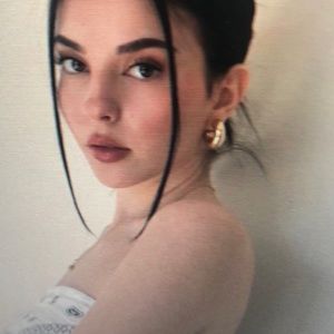 Meet your Posher, Christina